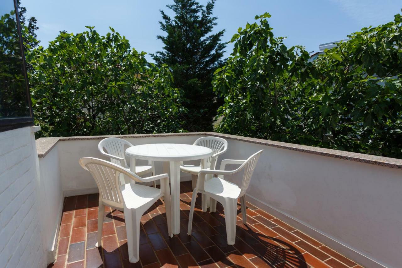 Apartman Jezevac Крк Экстерьер фото